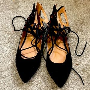 Flats lace up